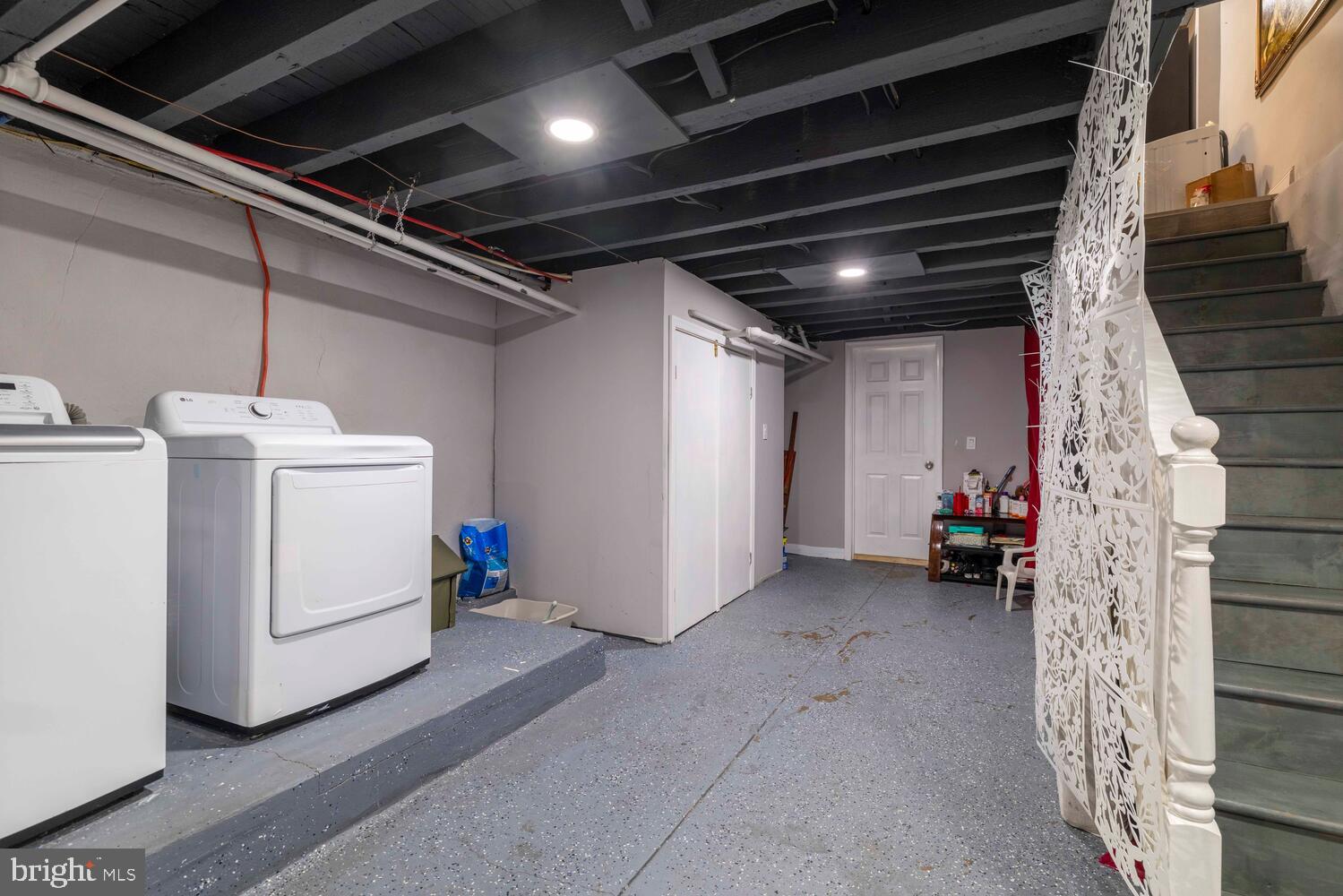 133 E ALBANUS STREET