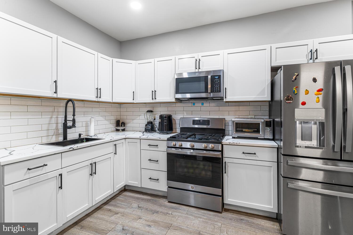 133 E ALBANUS STREET