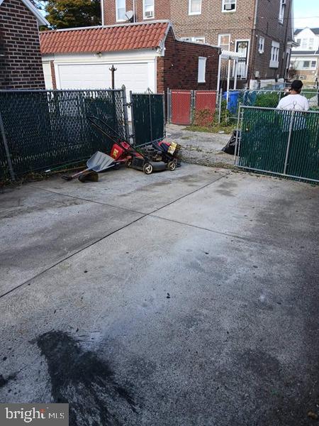 2305 RHAWN STREET