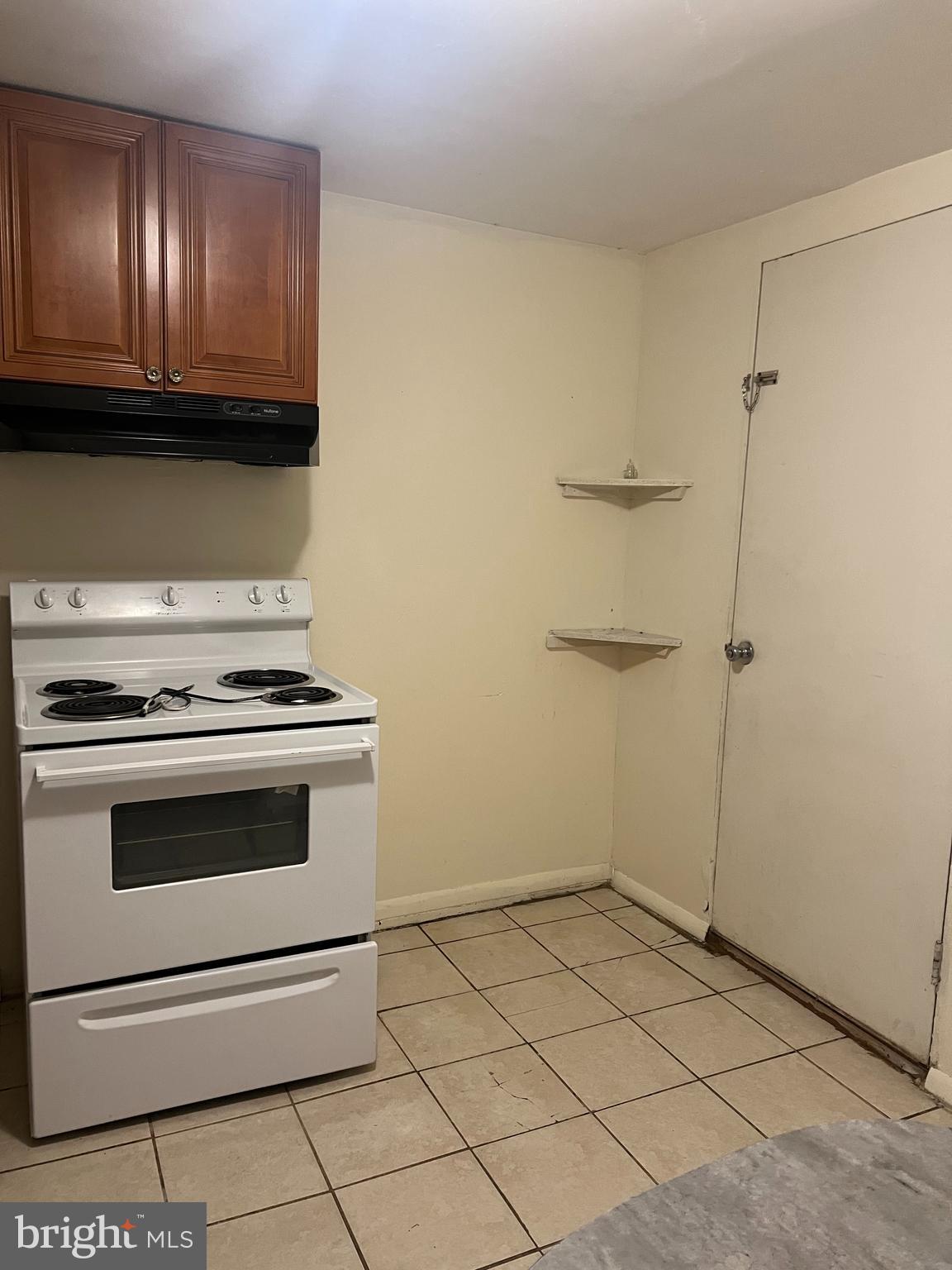 2615 N MASCHER STREET