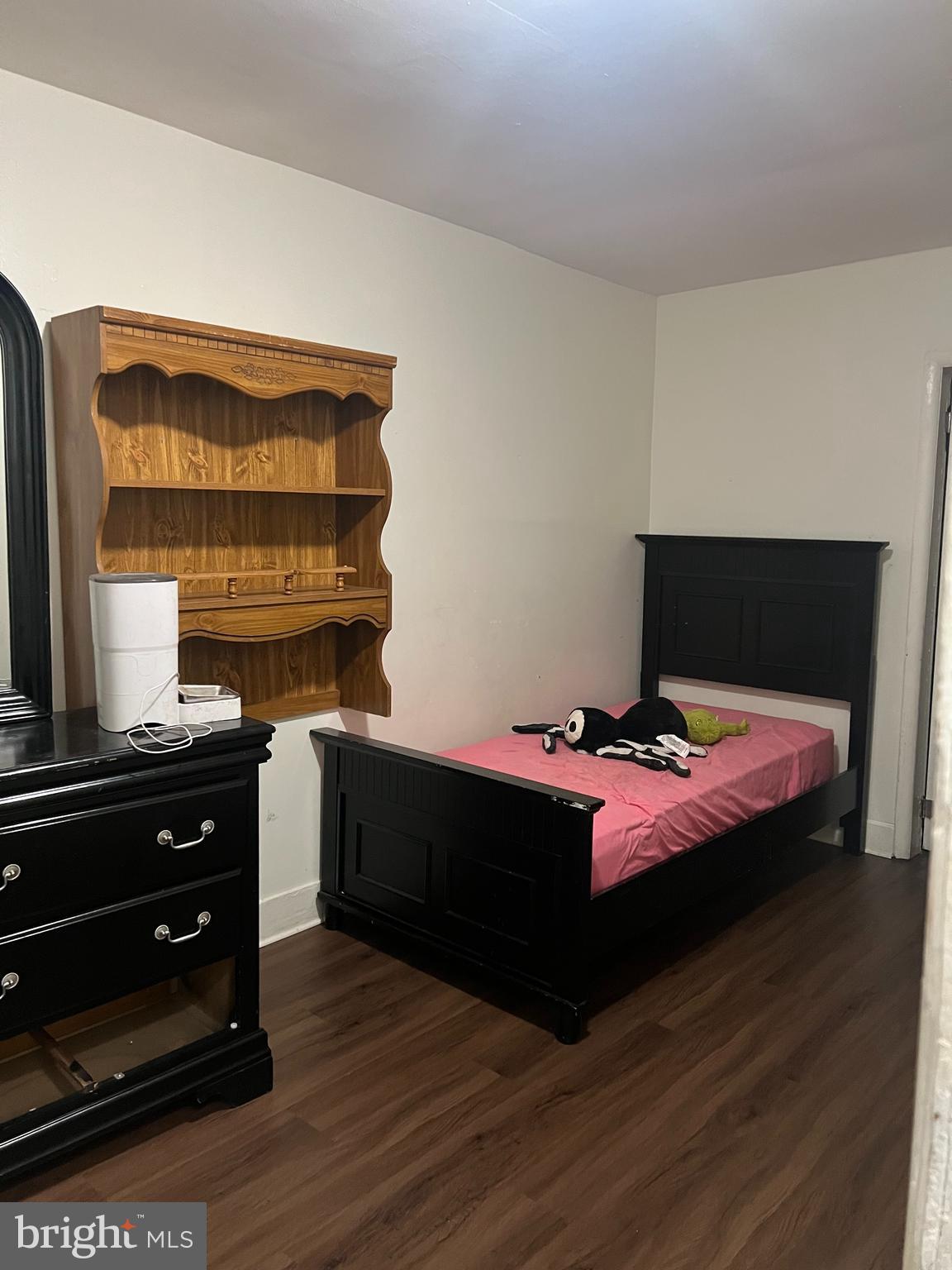 2615 N MASCHER STREET