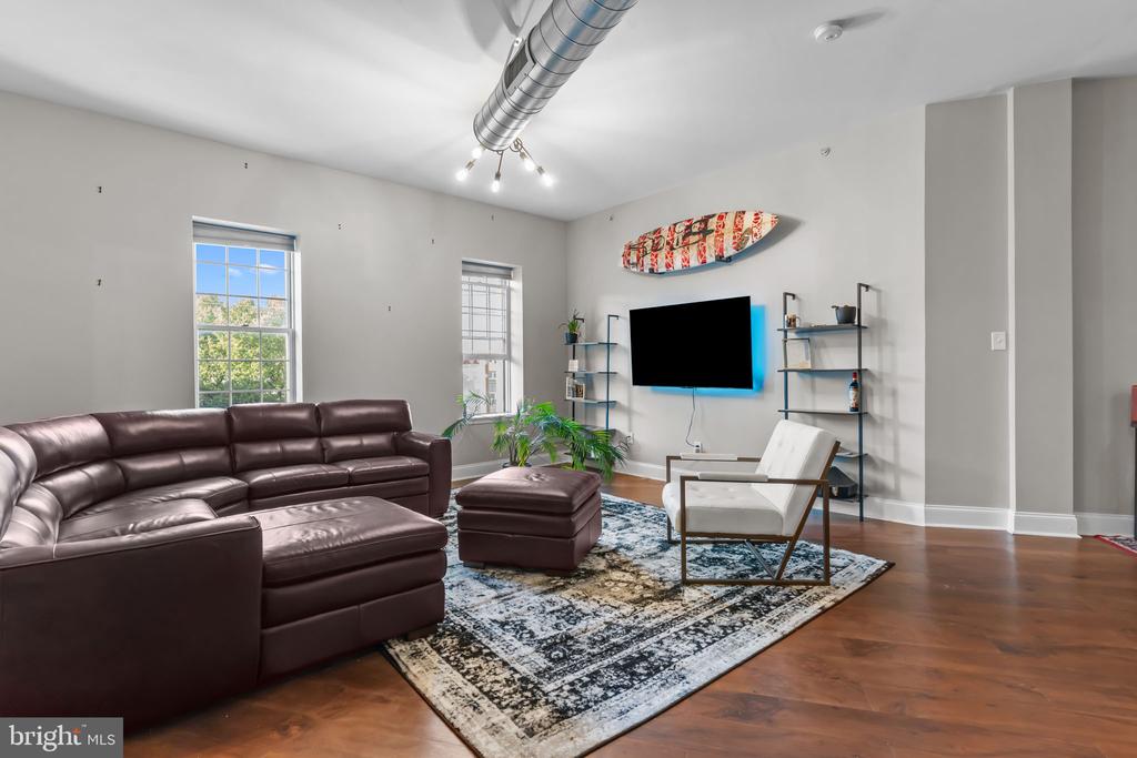 1801 E PASSYUNK AVENUE APT B