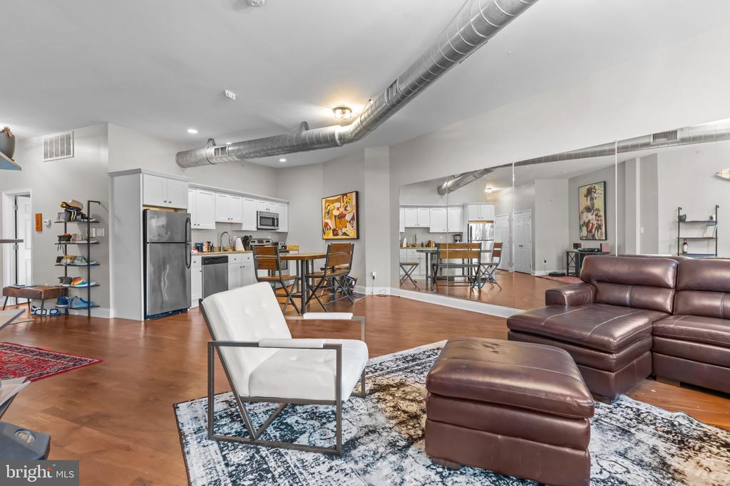 1801 E PASSYUNK AVENUE APT B