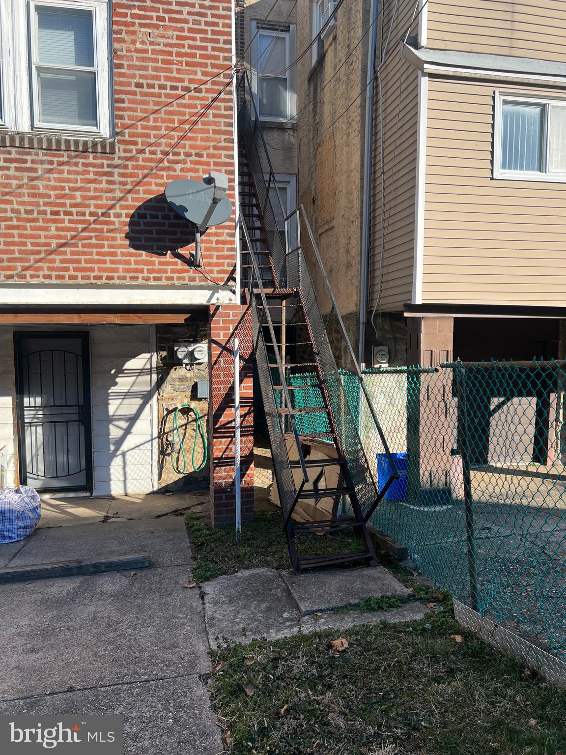 1630 CONLYN STREET 2