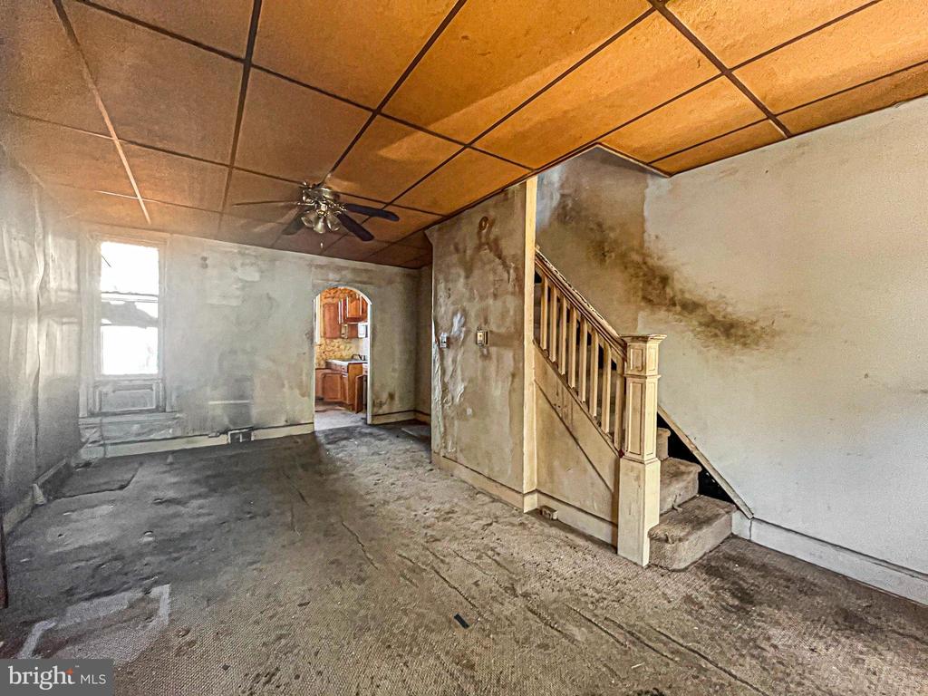 2825 W CLEMENTINE STREET