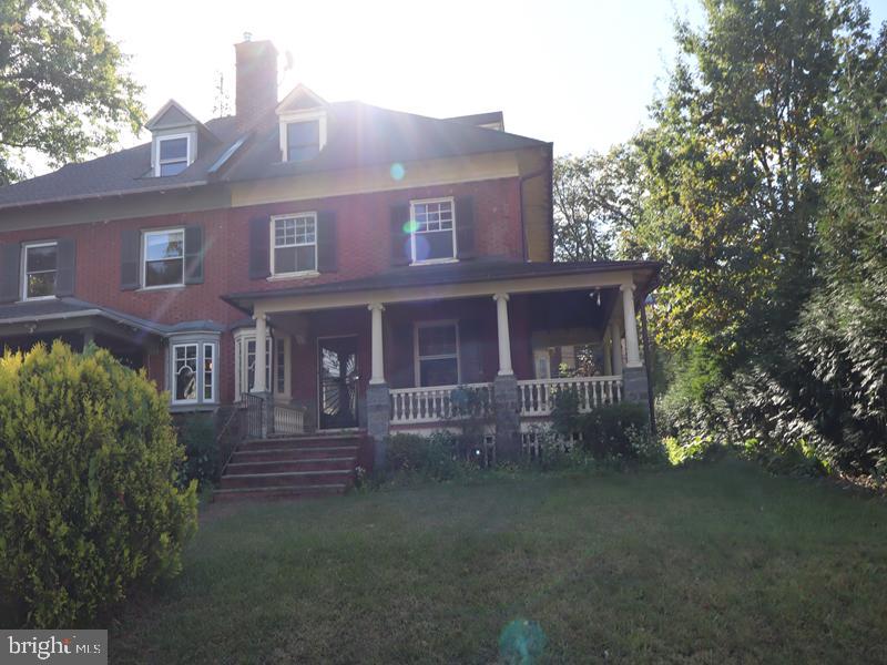 6386 SHERWOOD ROAD