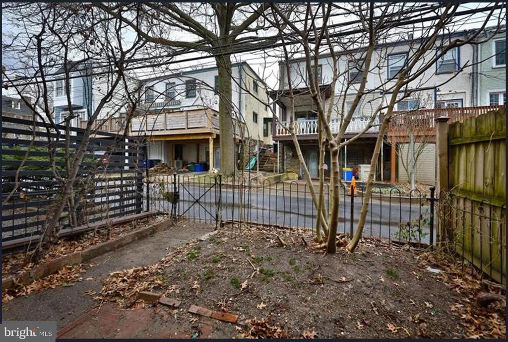 3410 W PENN STREET