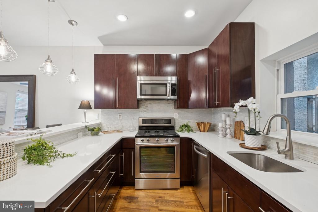 923 S 3RD STREET