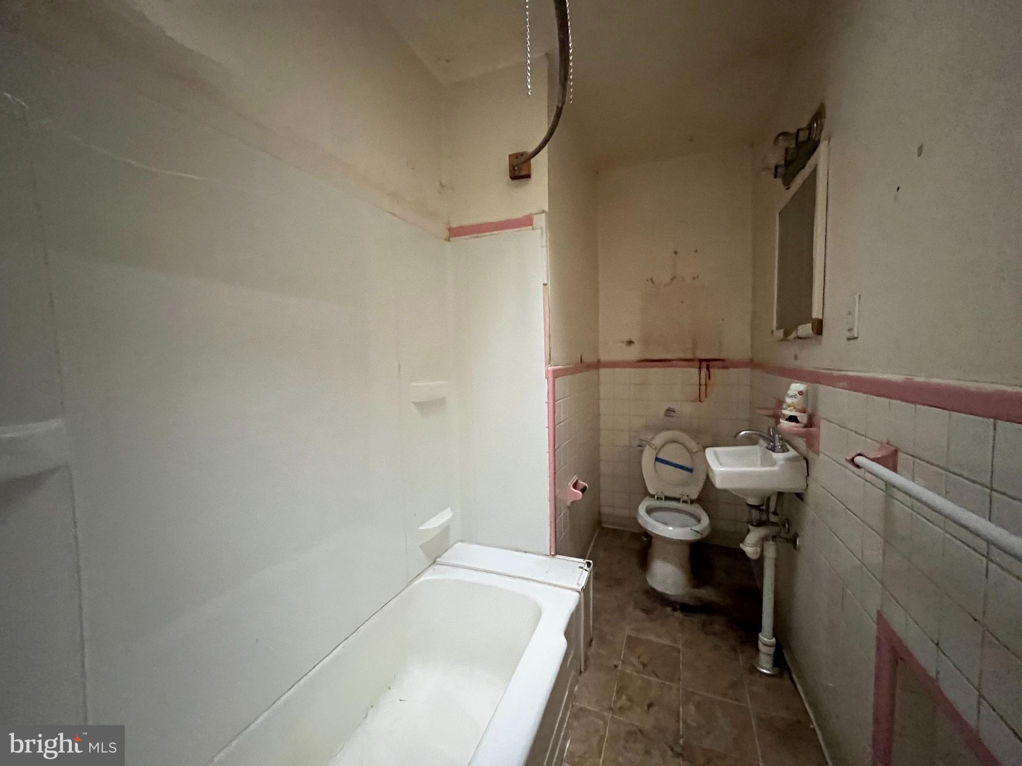 4257 N DARIEN STREET