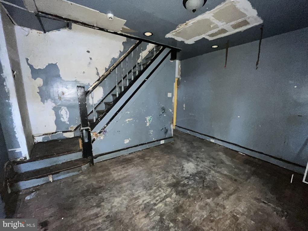 4257 N DARIEN STREET