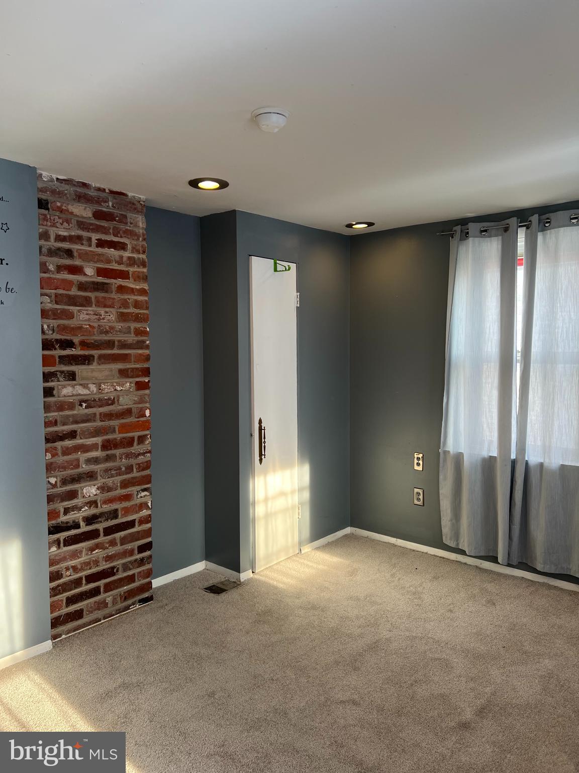 8048 MONTAGUE STREET