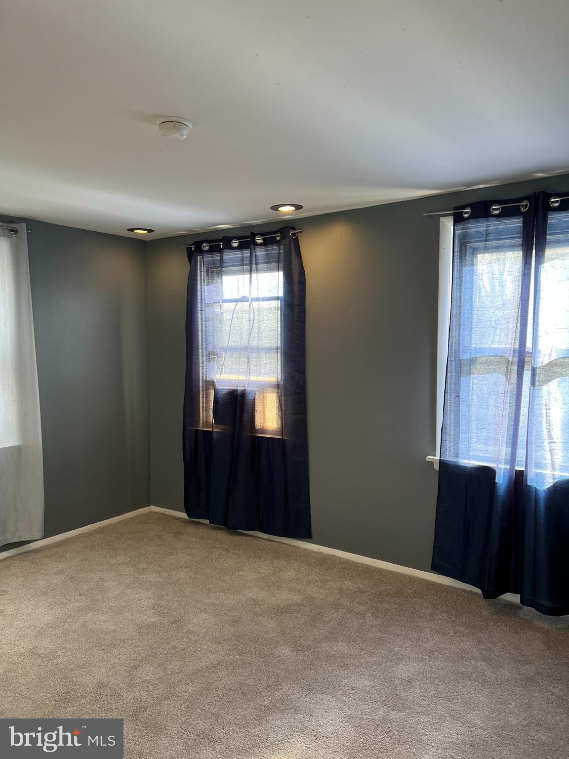 8048 MONTAGUE STREET