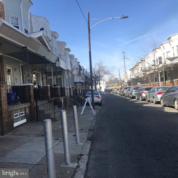 1943 E PACIFIC STREET