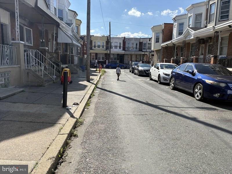 1943 E PACIFIC STREET