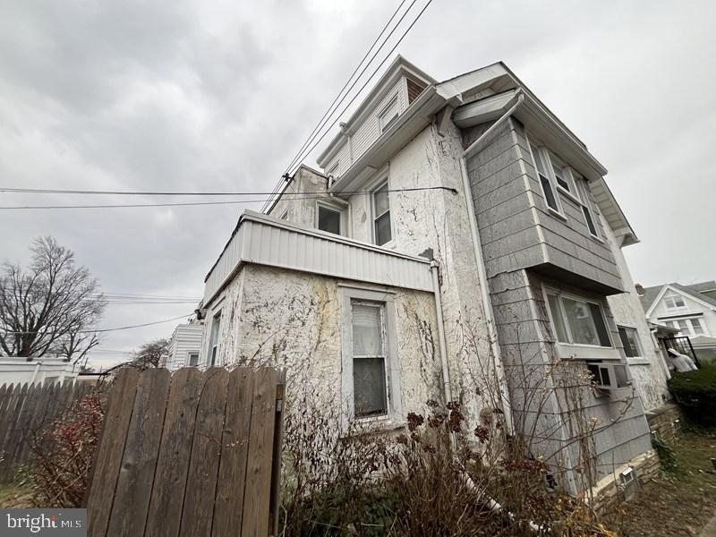 6419 N FAIRHILL STREET