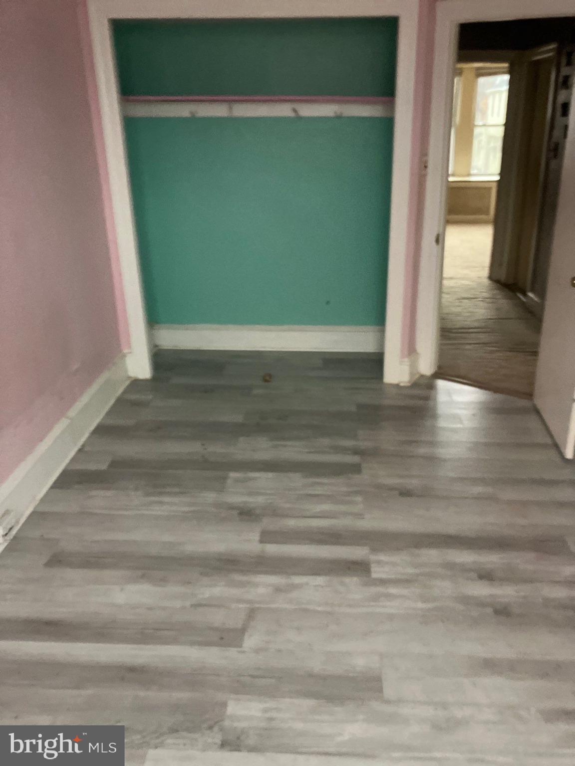 6419 N FAIRHILL STREET