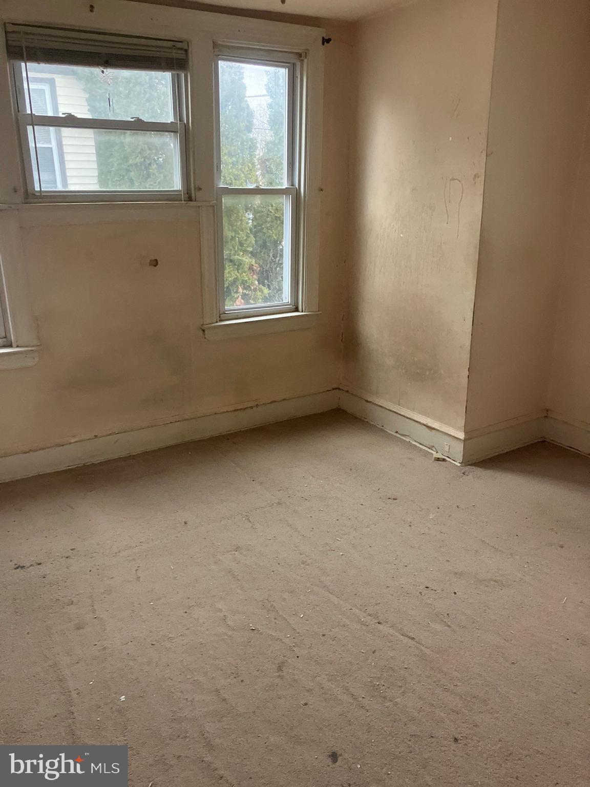 6419 N FAIRHILL STREET