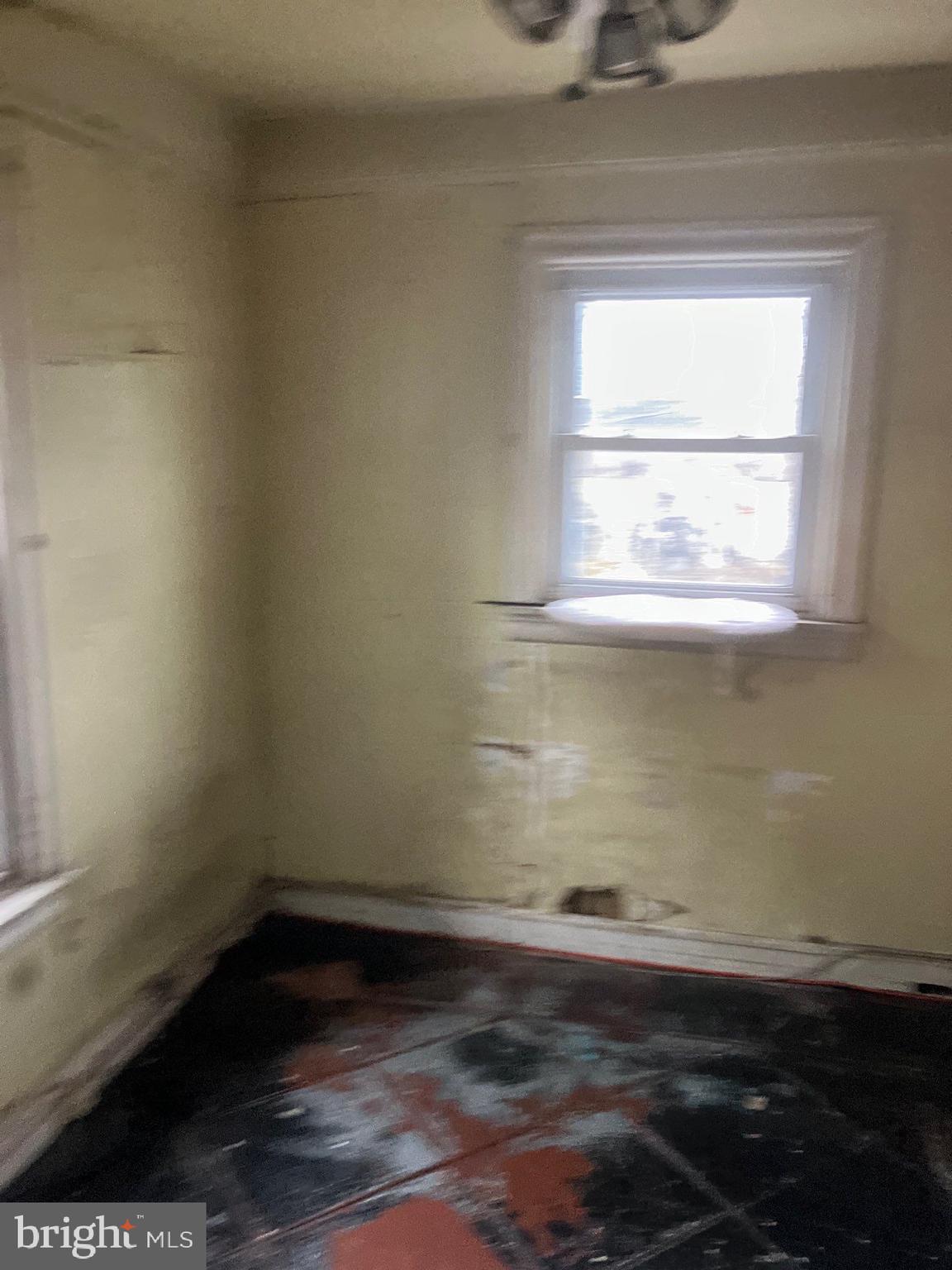 6419 N FAIRHILL STREET