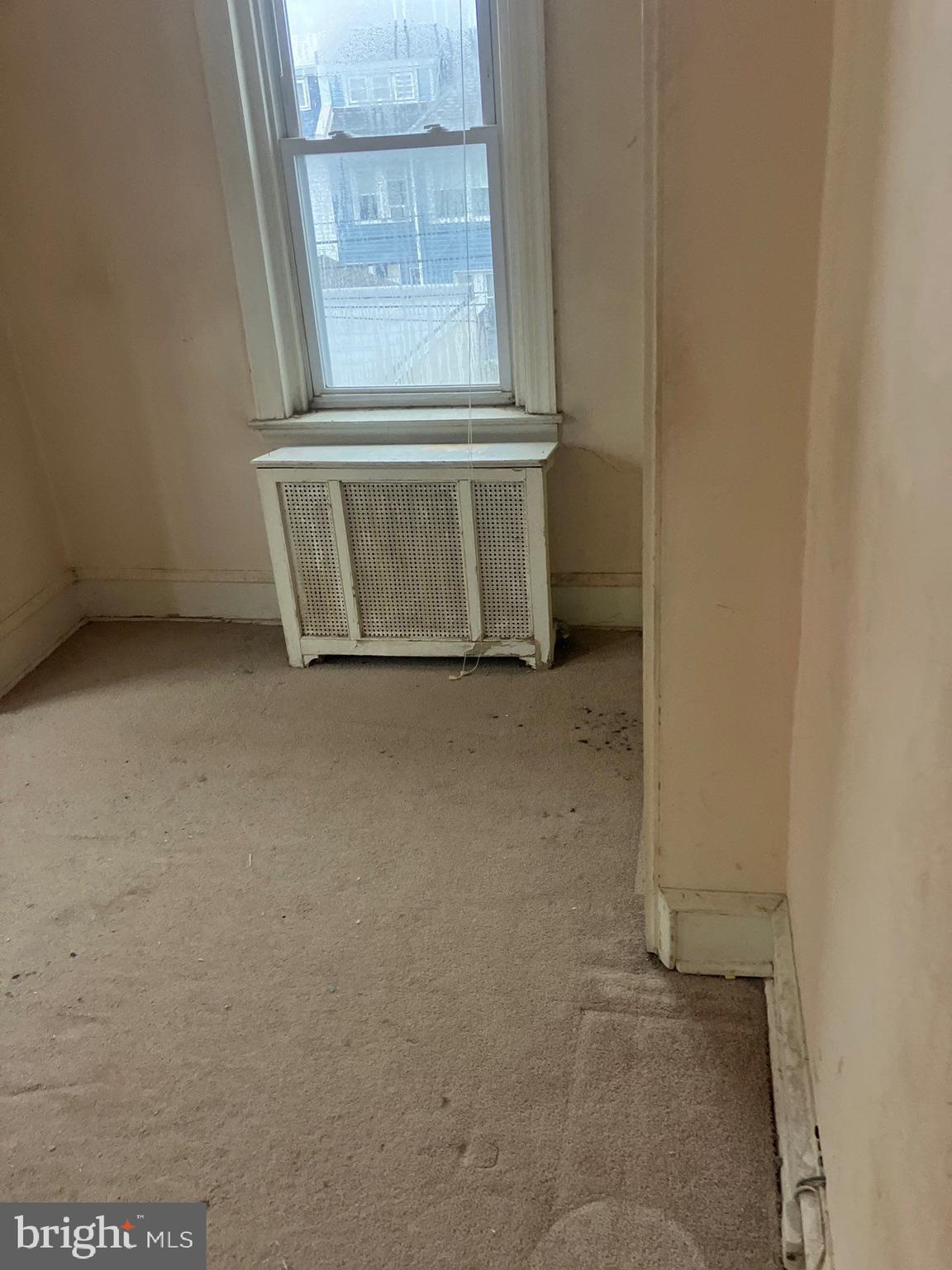 6419 N FAIRHILL STREET