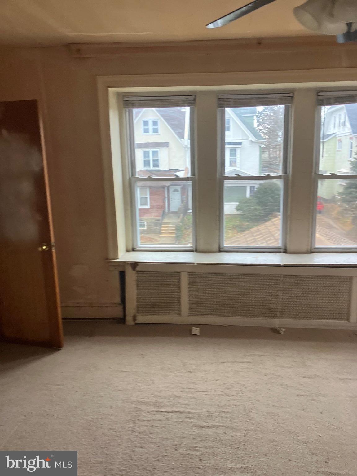 6419 N FAIRHILL STREET