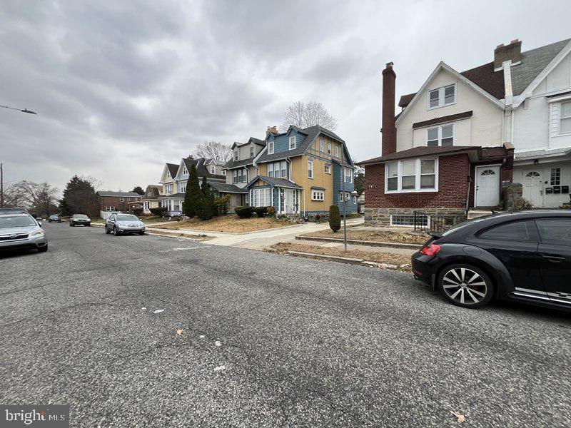 6419 N FAIRHILL STREET