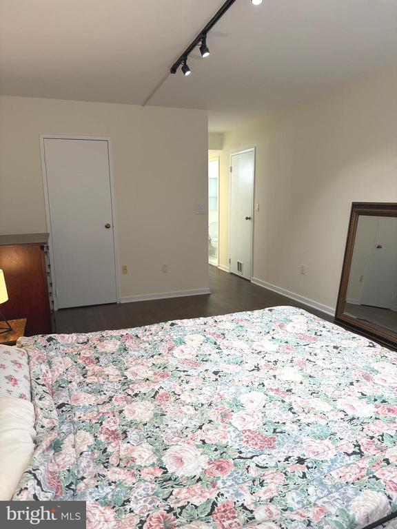 200 LOMBARD STREET 625