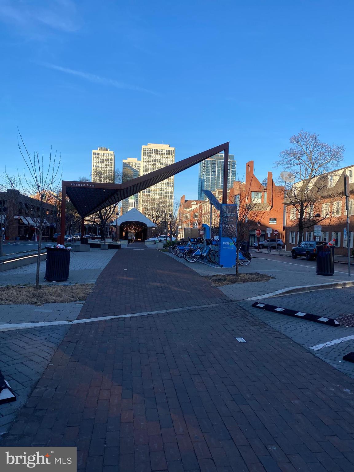 200 LOMBARD STREET 625