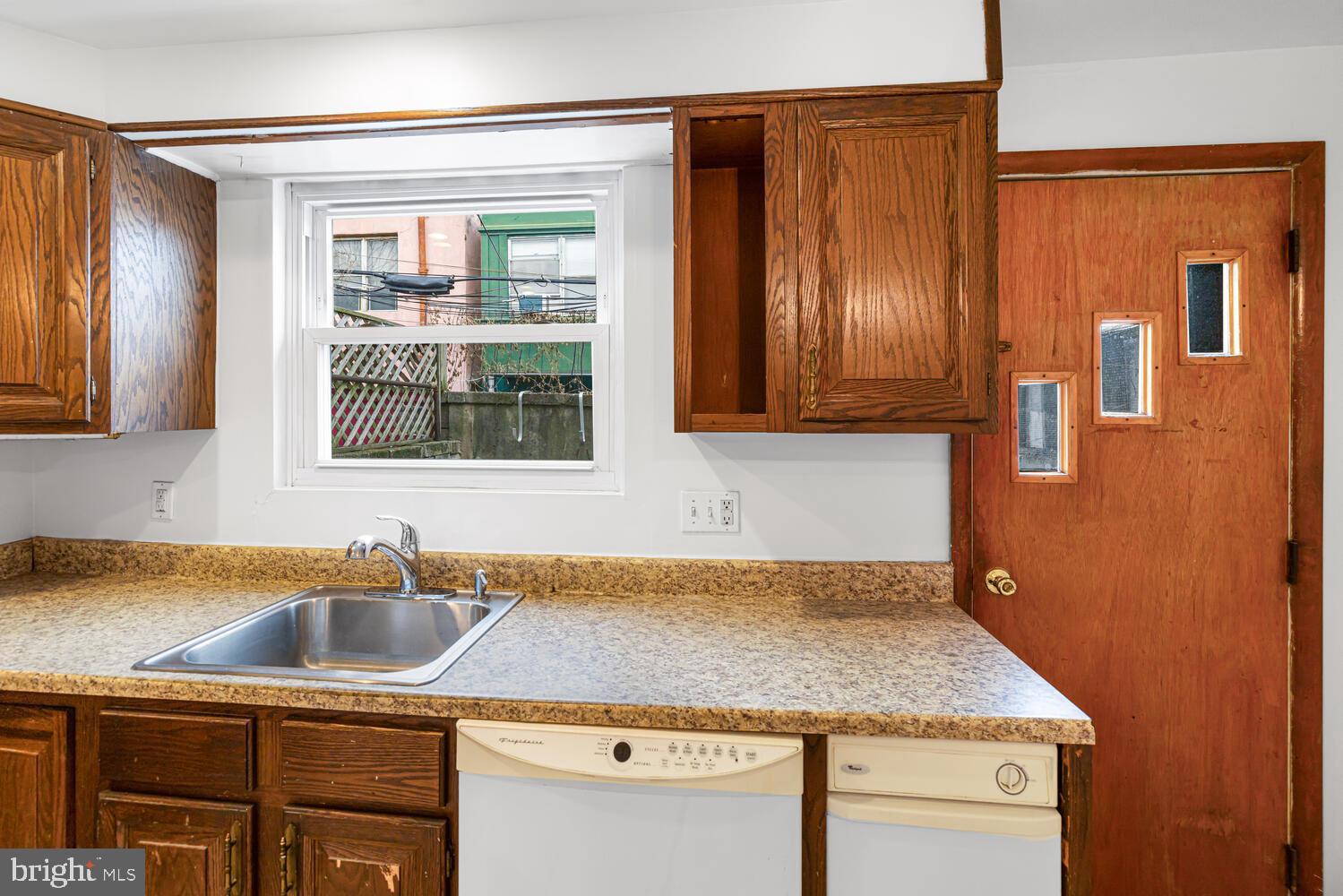 809 MCCLELLAN STREET