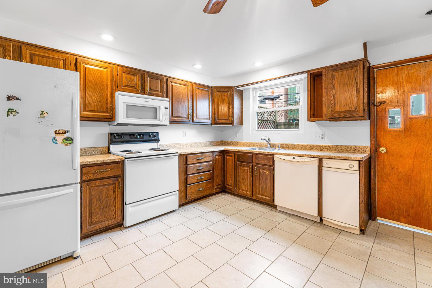 809 MCCLELLAN STREET