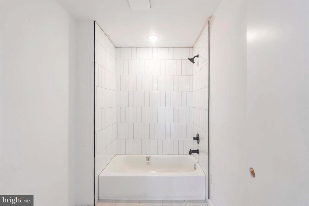 754 S 4TH STREET 402