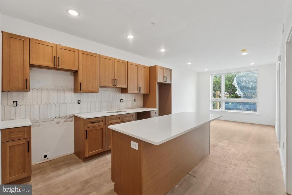 754 S 4TH STREET 402