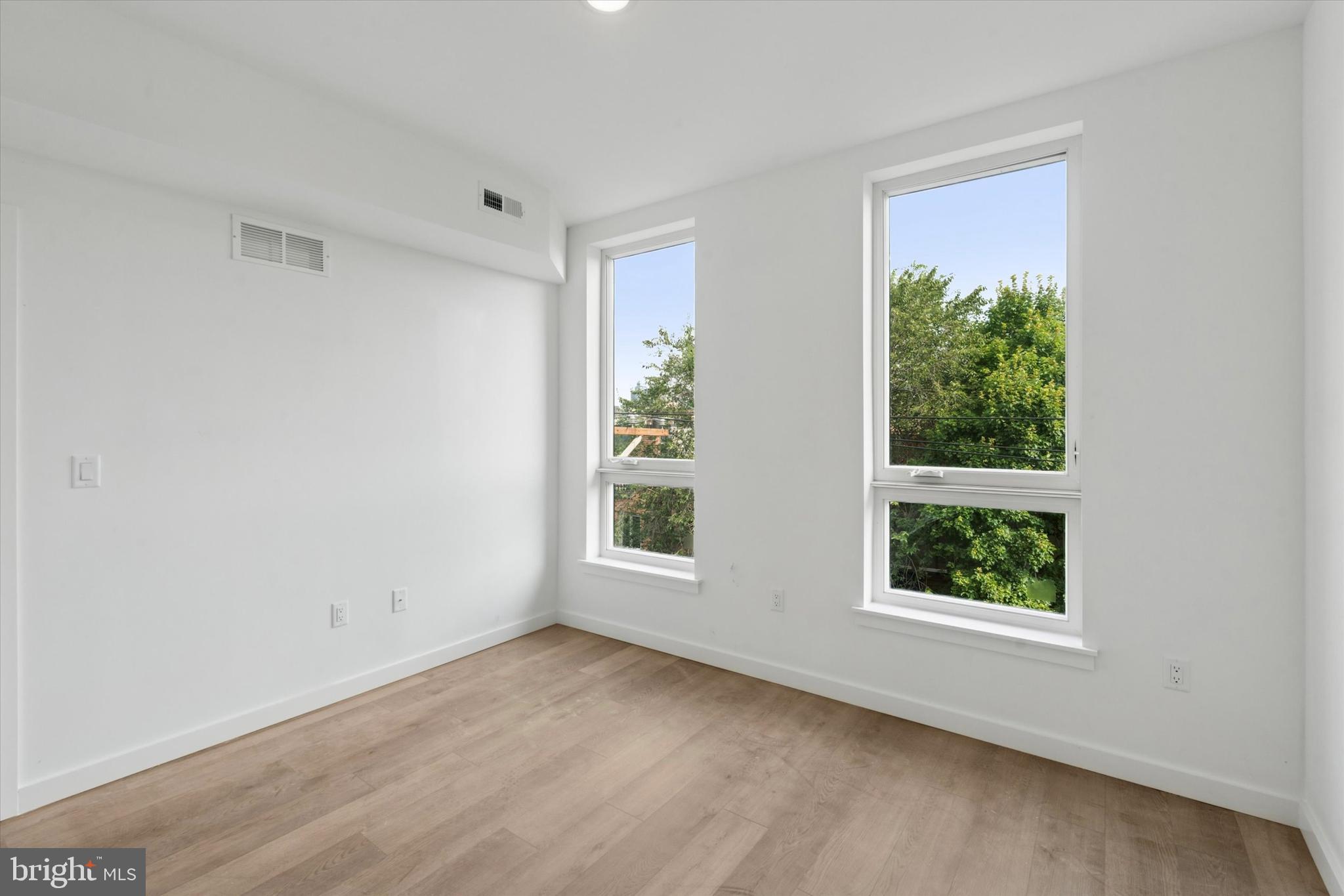 754 S 4TH STREET 402
