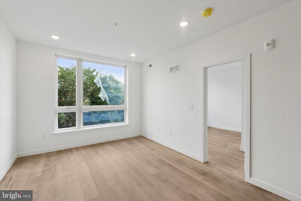 754 S 4TH STREET 402