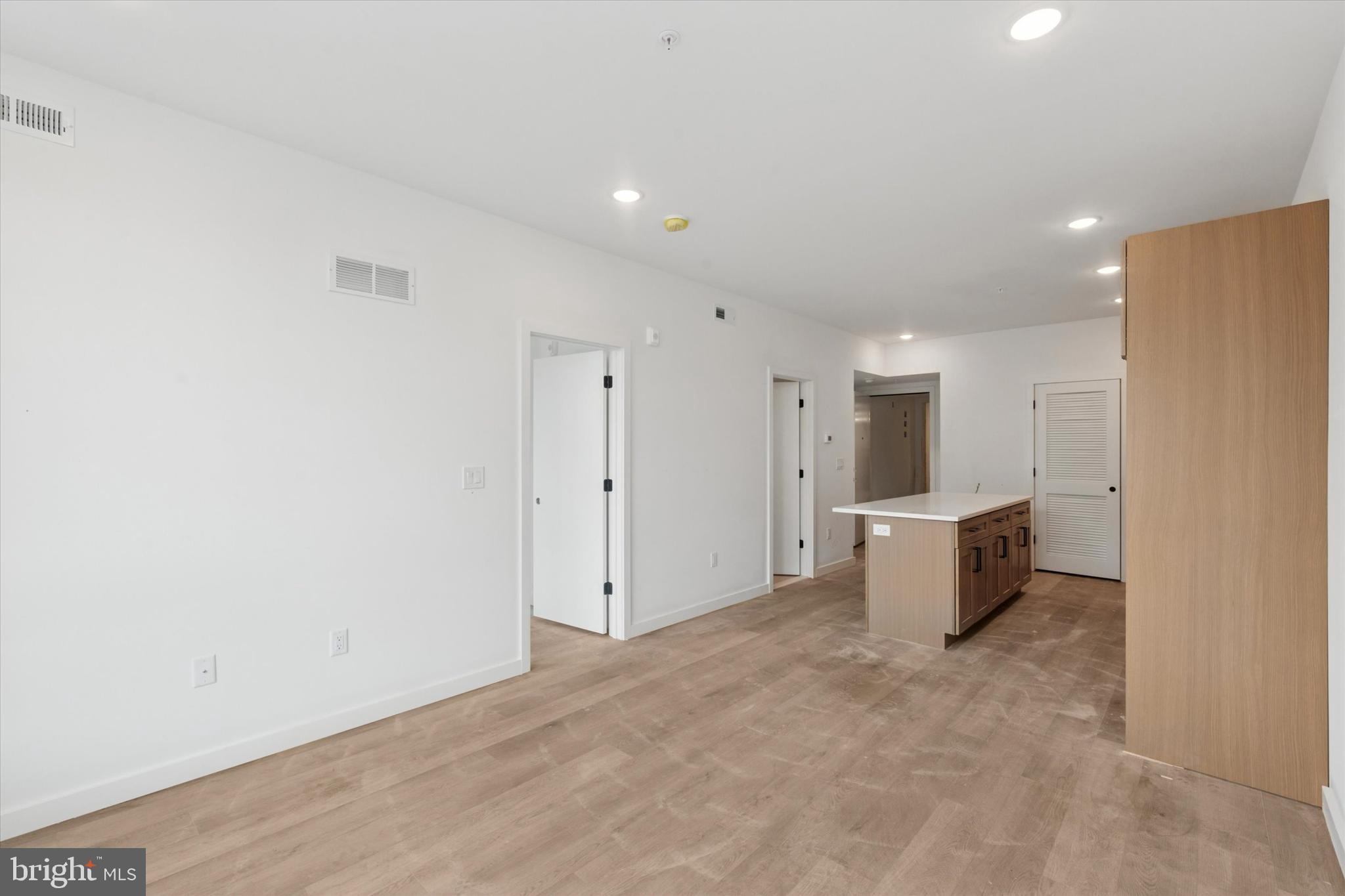 754 S 4TH STREET 402