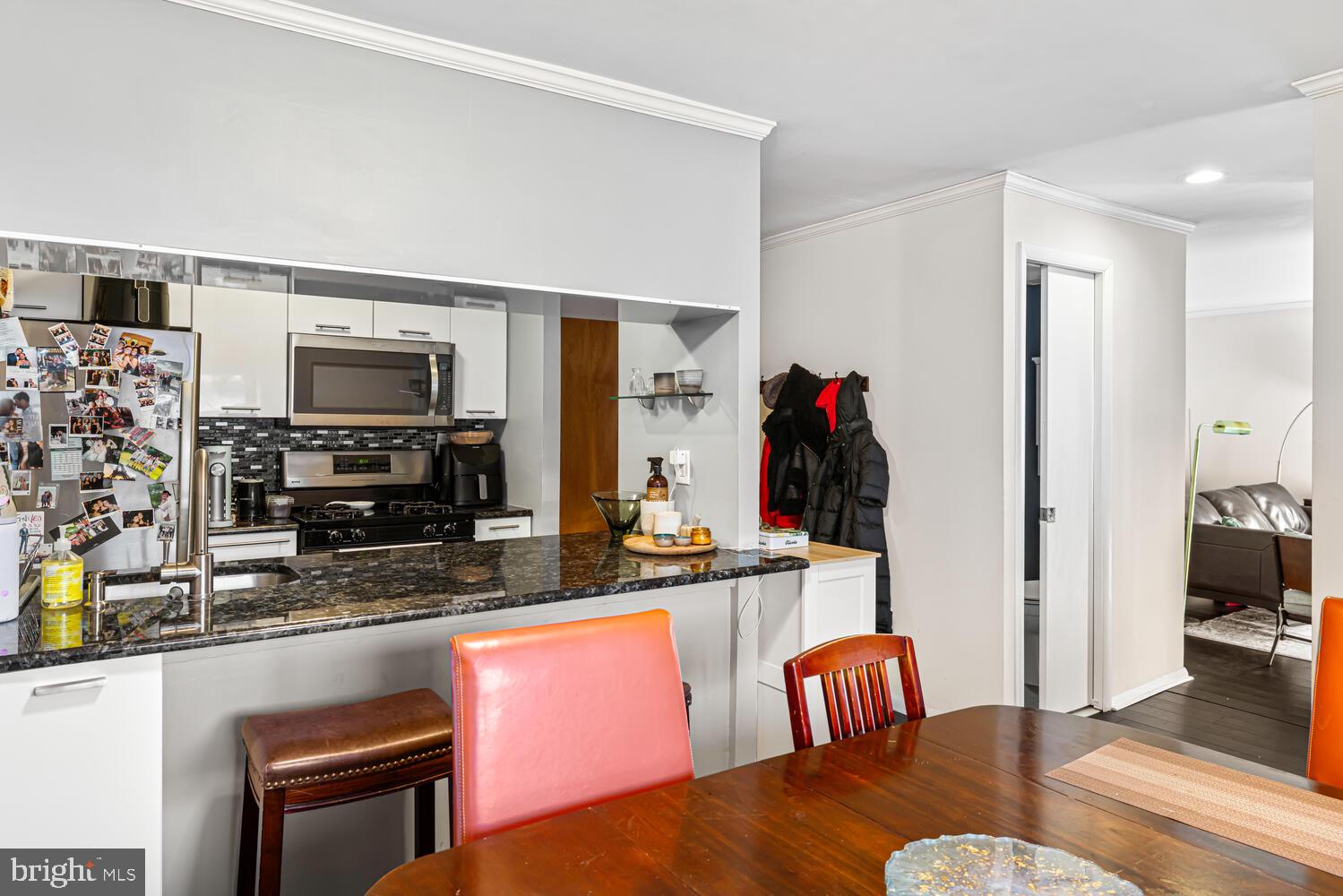 1137 PINE STREET E 300