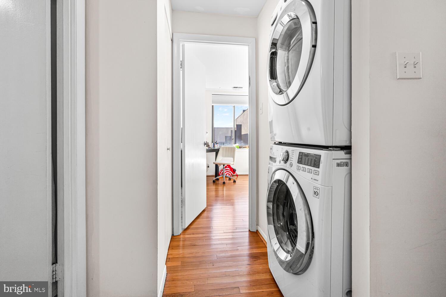 1137 PINE STREET E 300