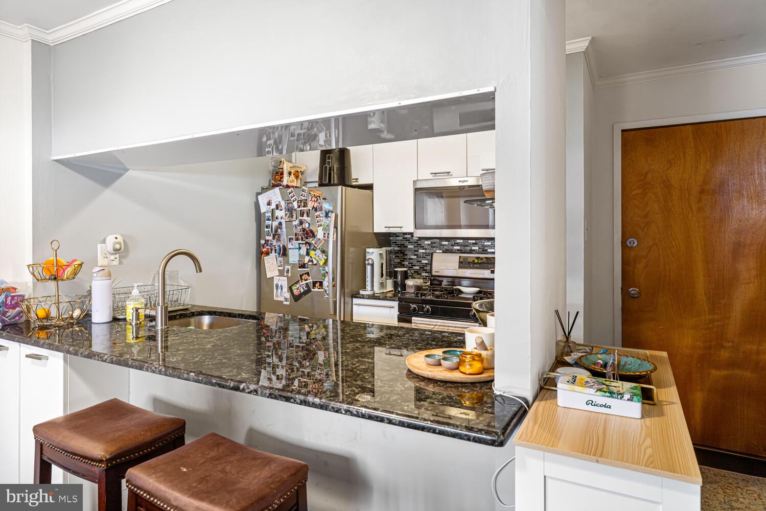 1137 PINE STREET E 300