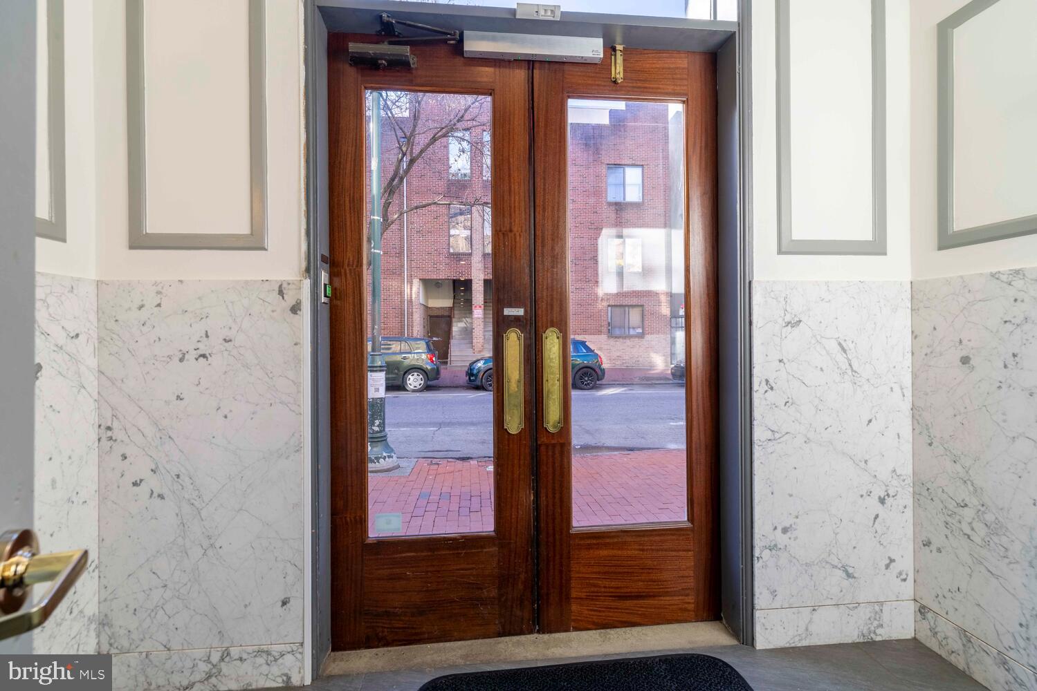 1137 PINE STREET E 300