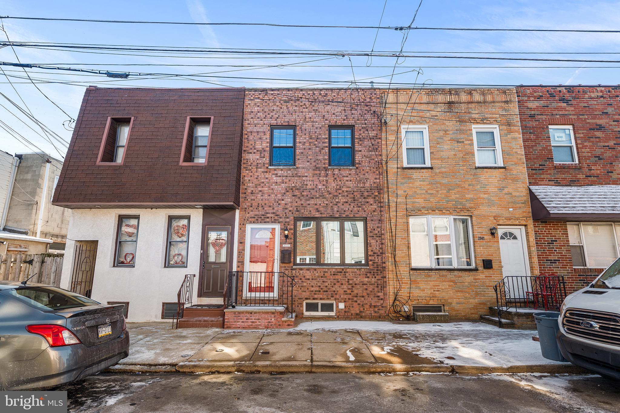 2943 E THOMPSON STREET