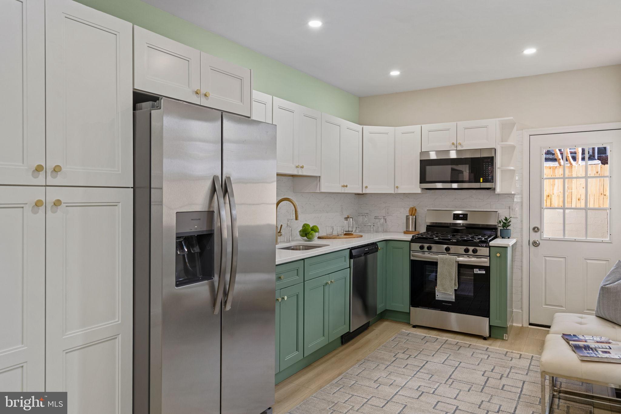 1937 S LAMBERT STREET