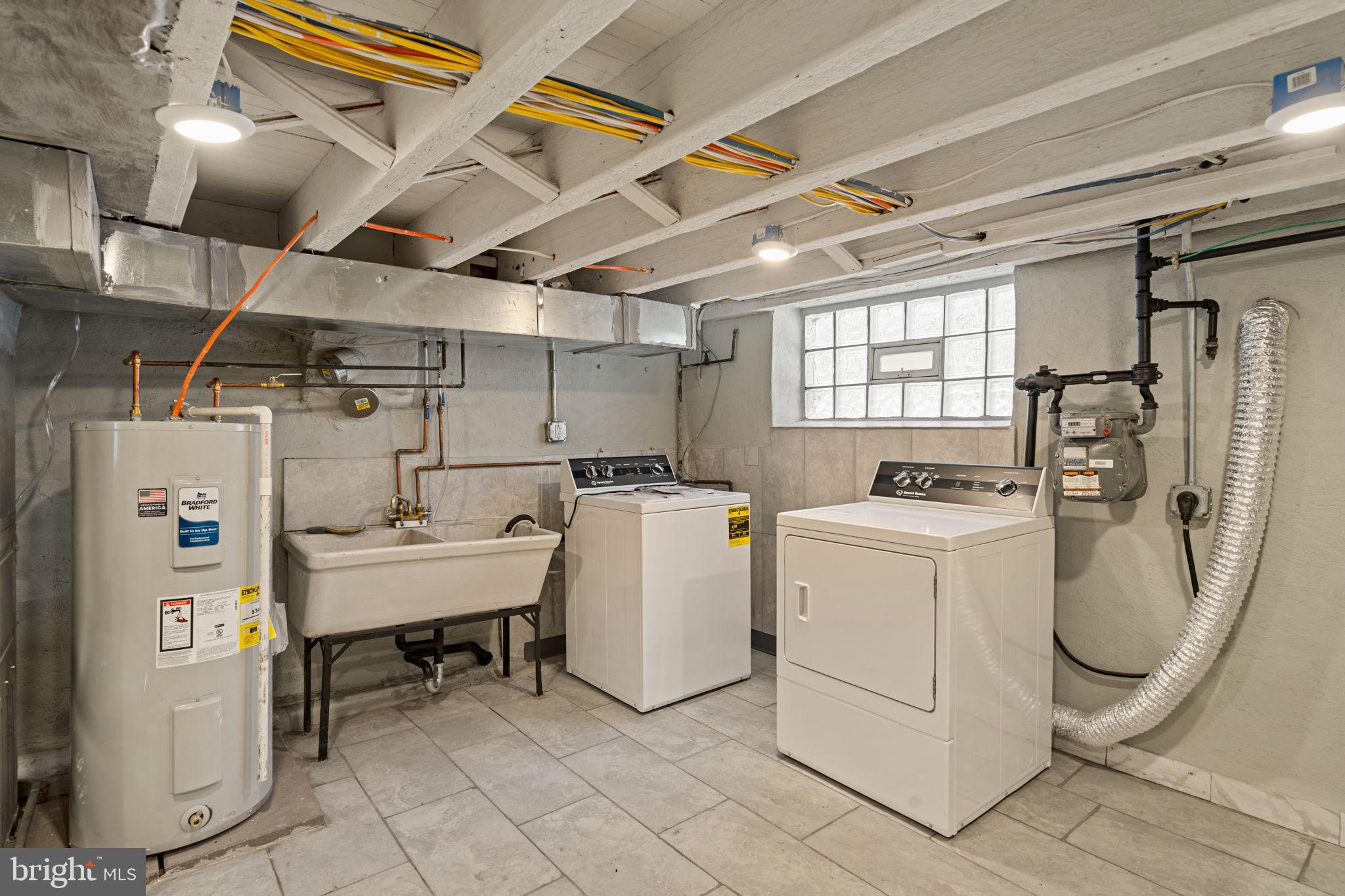 1937 S LAMBERT STREET