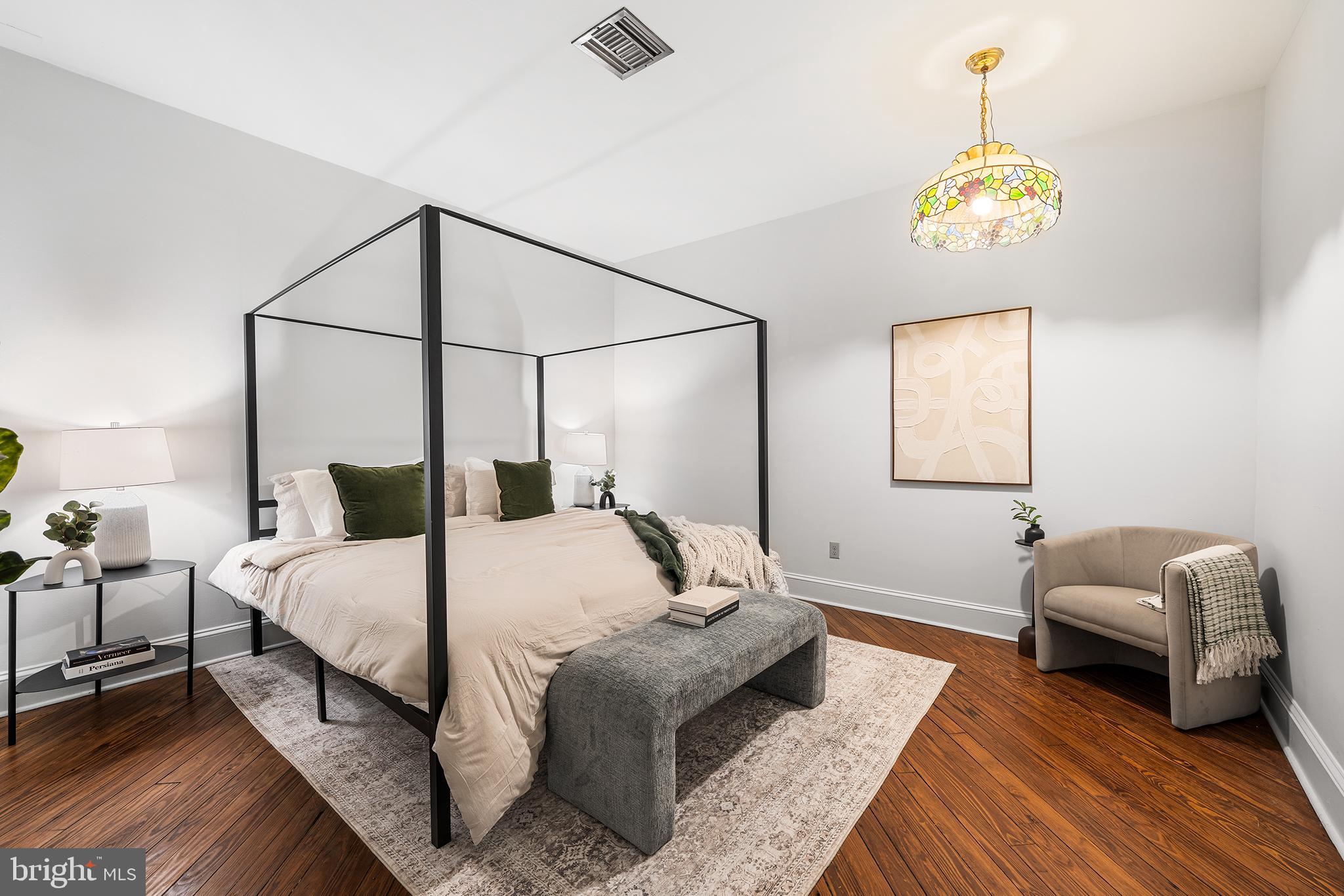 2009 SPRUCE STREET C