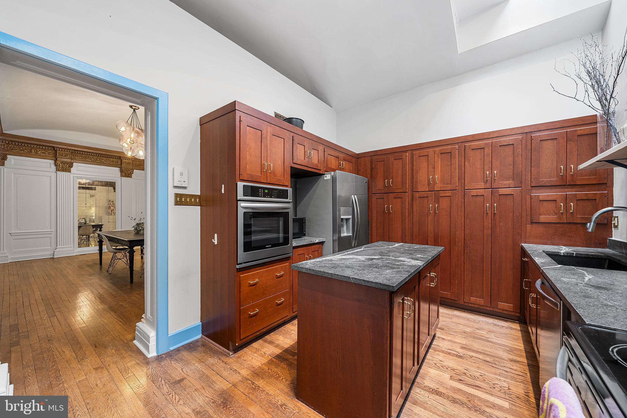 2009 SPRUCE STREET C