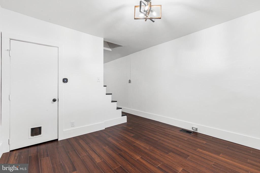 2549 COLLINS STREET
