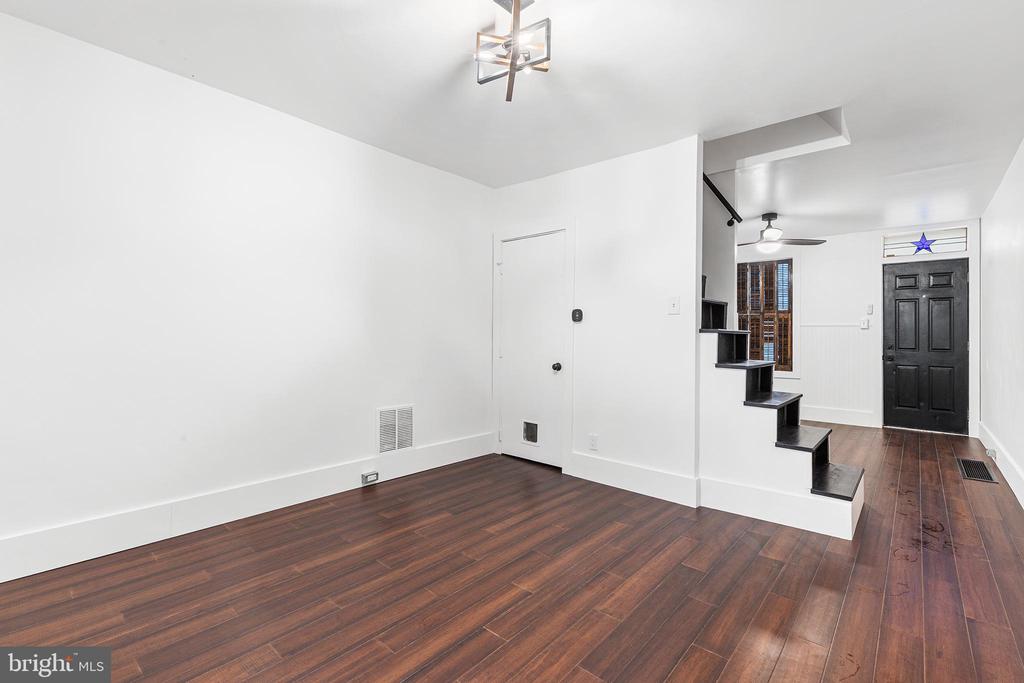 2549 COLLINS STREET