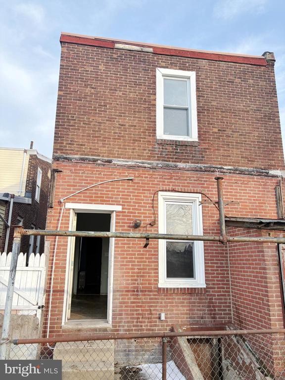 2326 DUNCAN STREET