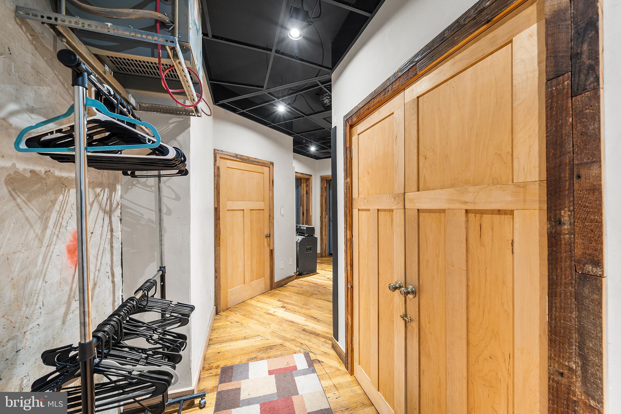 1506 E WILT STREET 14