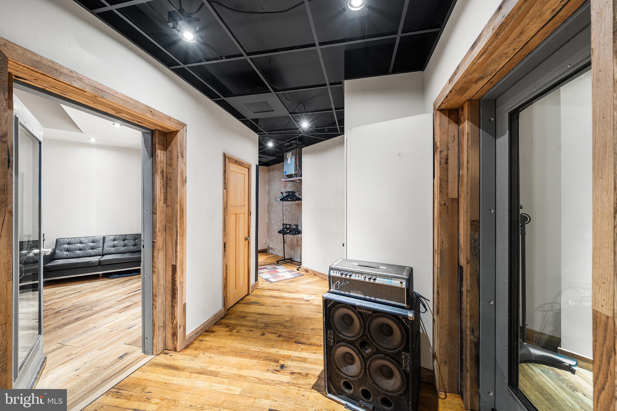 1506 E WILT STREET 14