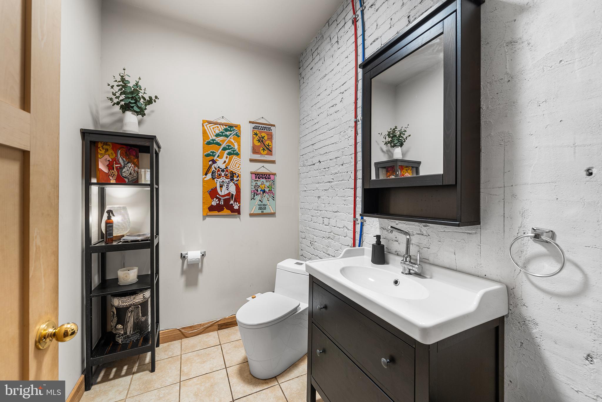 1506 E WILT STREET 14