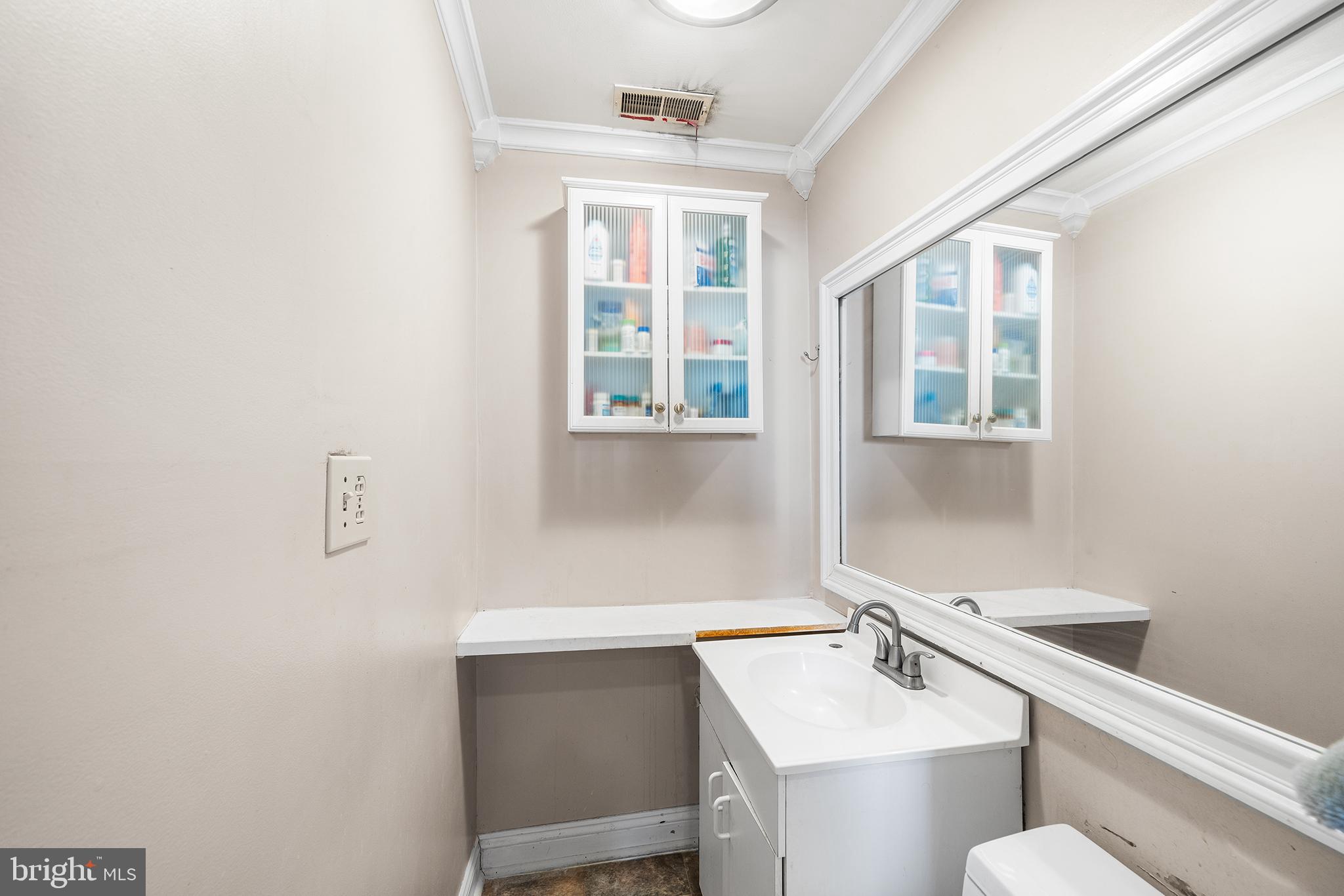 1506 E WILT STREET 14